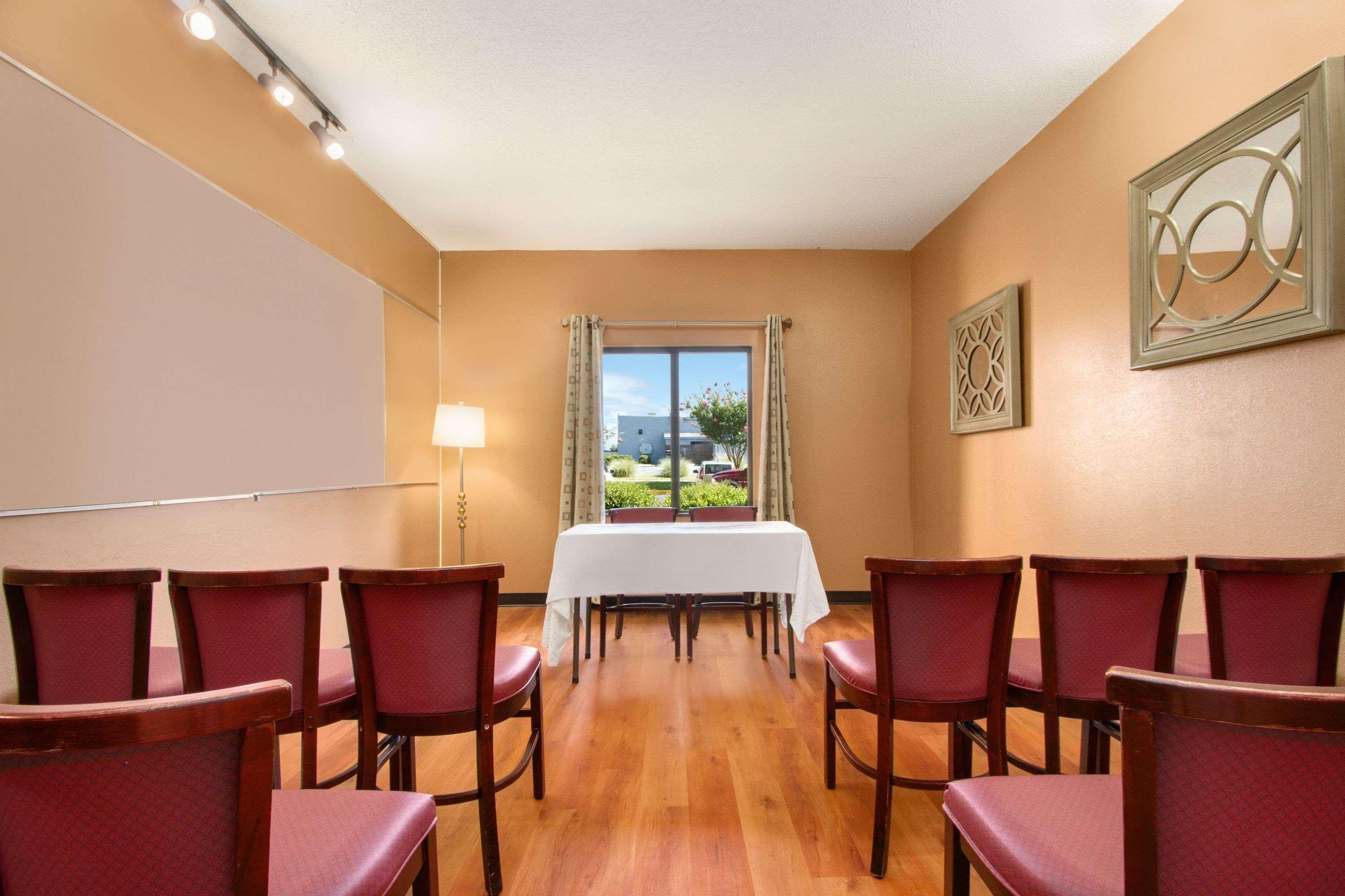 Days Inn By Wyndham Mauldin/Greenville Zewnętrze zdjęcie